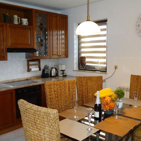 Almar Apartment Jusici Buitenkant foto