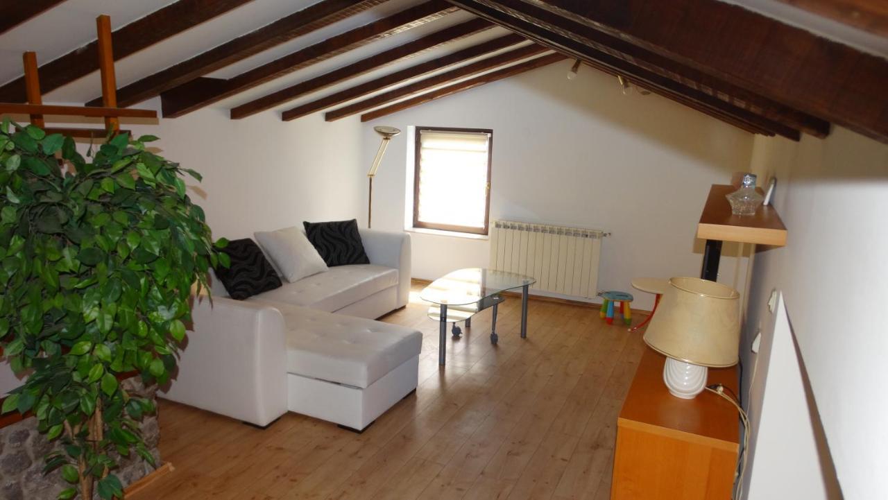 Almar Apartment Jusici Buitenkant foto
