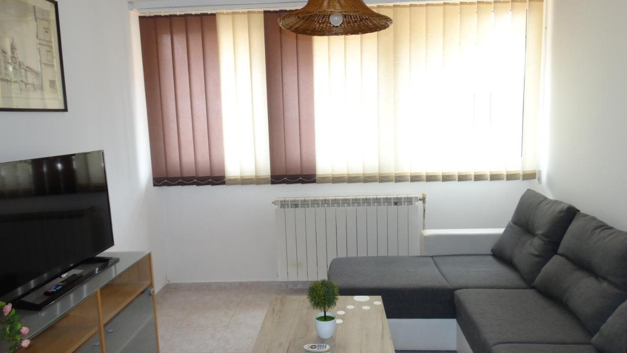 Almar Apartment Jusici Buitenkant foto