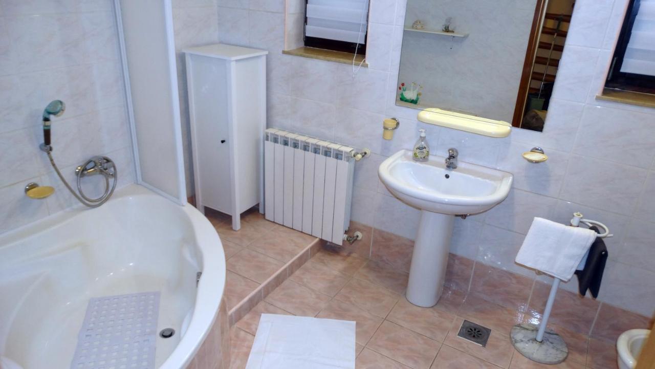 Almar Apartment Jusici Buitenkant foto
