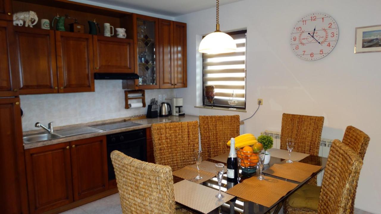 Almar Apartment Jusici Buitenkant foto